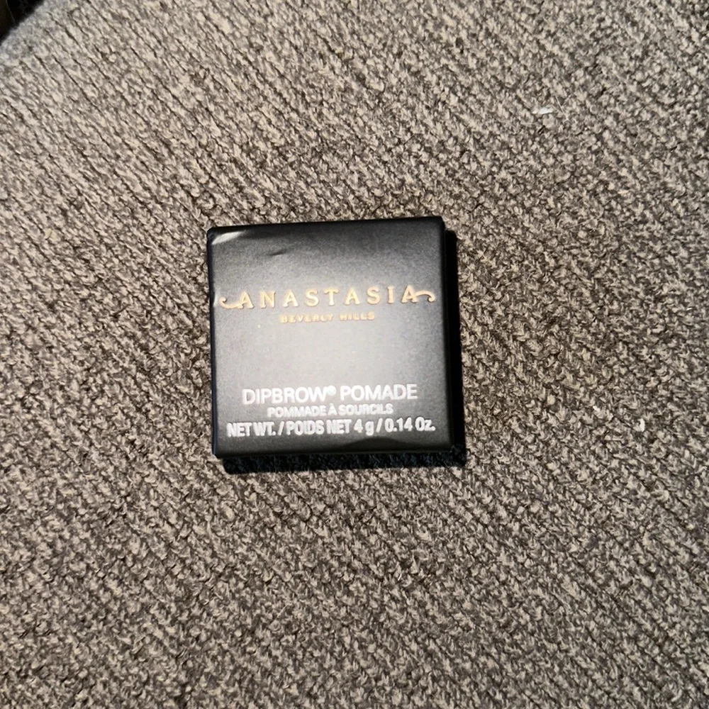 Anastasia Dipbrow Pomade in Dark Brown - Picture 4 of 5